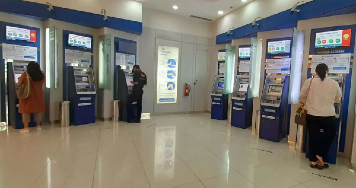 Nasabah Valas Merapat, Intip Kurs Dollar-Rupiah di BCA Hari Ini Jumat (8/9)