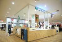 UNIQLO Senayan City, Tampil Lebih Segar & Hadirkan Layanan RE UNIQLO STUDIO dan UTme!