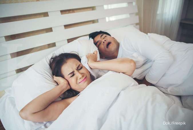 Anda Mendengkur saat Tidur? Simak Penyebab dan Cara Mengatasinya Ini