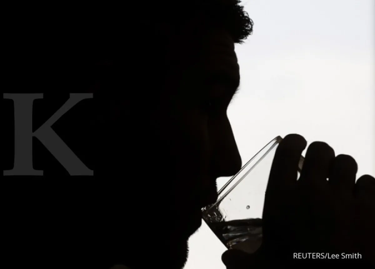 Sepuluh manfaat kesehatan rutin minum air hangat