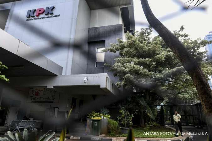 KPK Geledah Kantor Pemprov Jatim Terkait Dugaan Kasus Korupsi Dana Hibah 