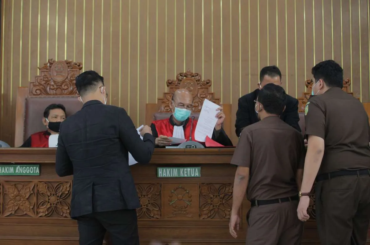 Negara (Tak Boleh) Kalah Melawan Koruptor