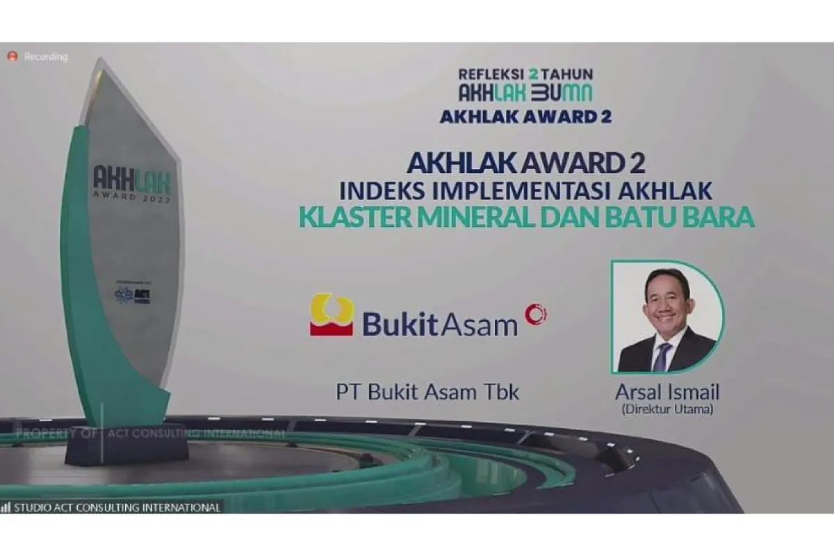 Bukit Asam Raih Penghargaan AKHLAK Award 2022