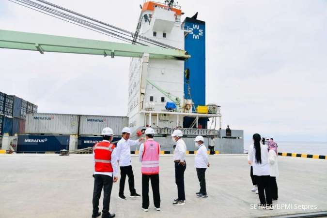 Jokowi resmikan terminal Wae Kelambu di Nusa Tenggara Timur