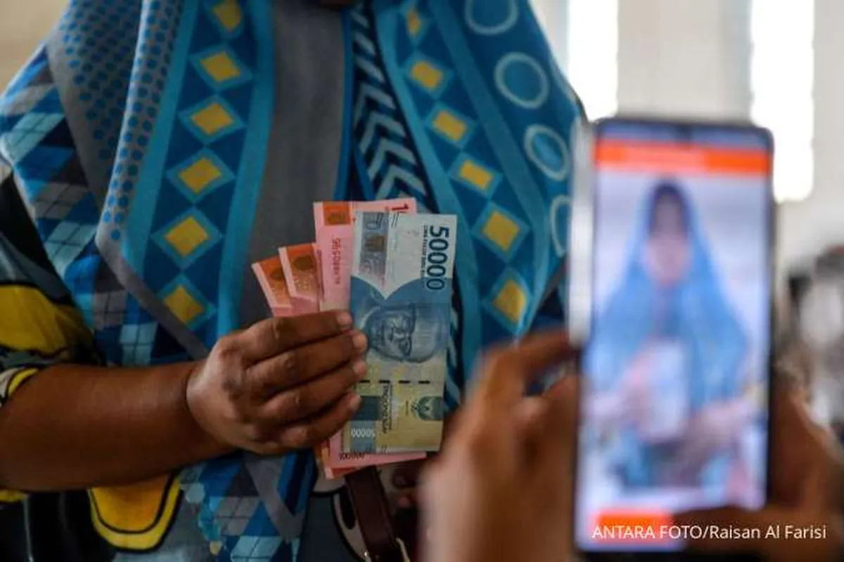 Mensos akan Ikuti Edaran Kemendagri Soal Pemberhentian Sementara Bansos