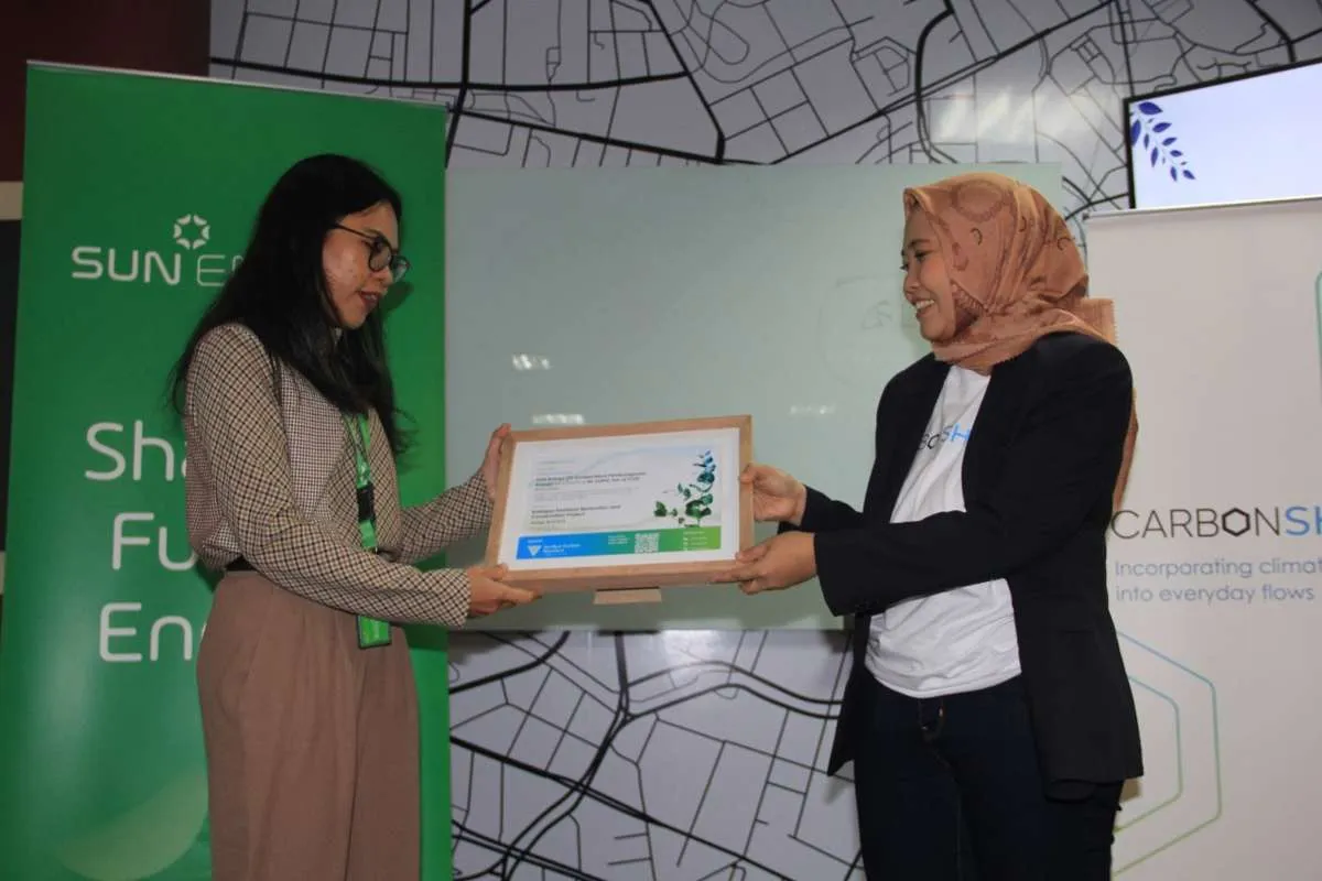 Kolaborasi dengan CarbonShare, SUN Energi Terapkan Operasional Bisnis Rendah Karbon