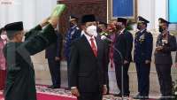 Jokowi lantik Mayjen Suharyanto jadi Kepala BNPB 