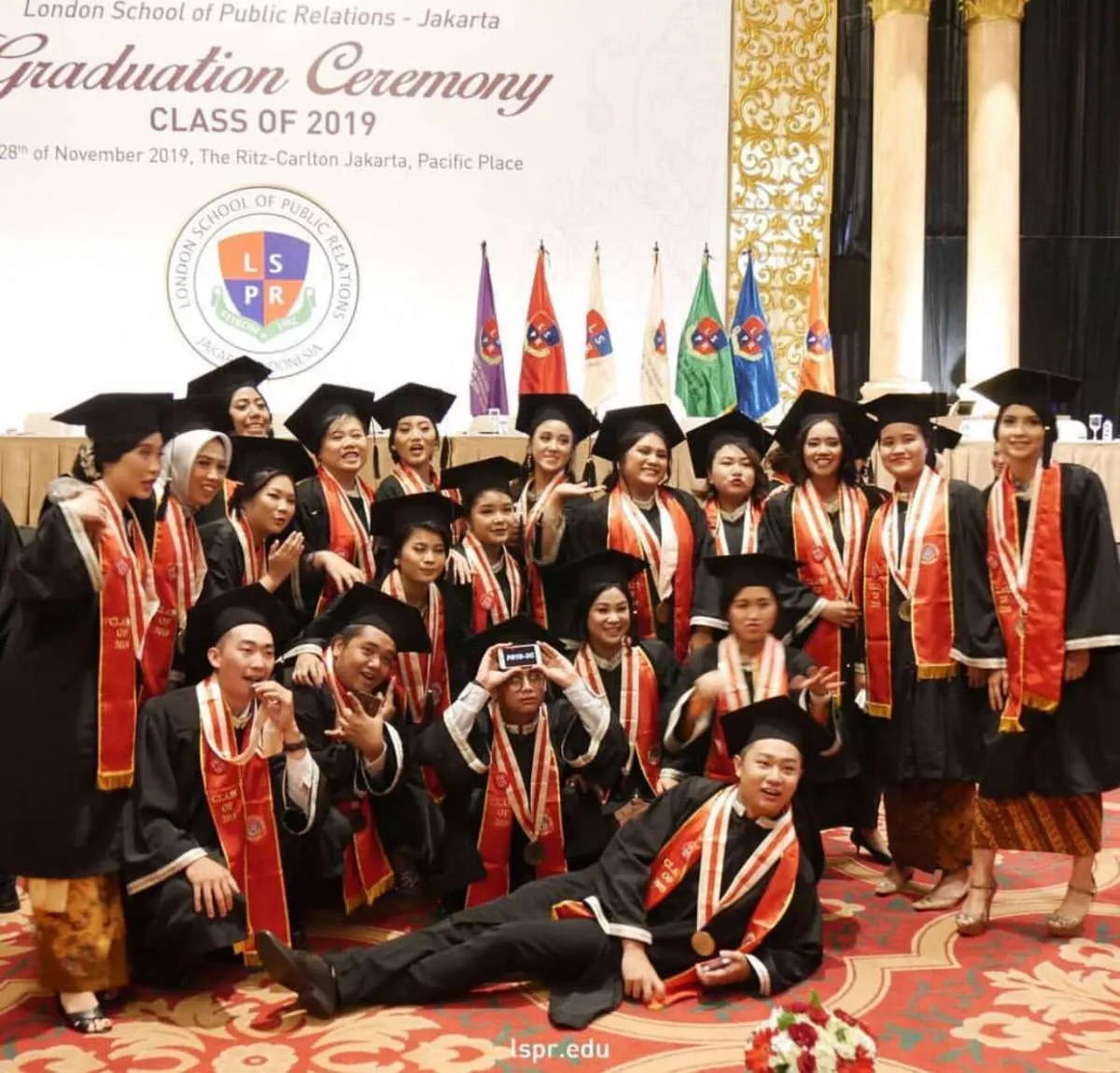 LSPR bertransformasi menjadi institut komunikasi dan bisnis