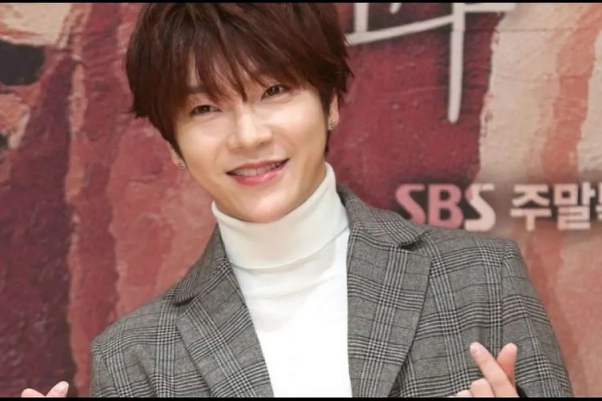 Member boyband Supernova, Yunhak positif terinfeksi virus corona