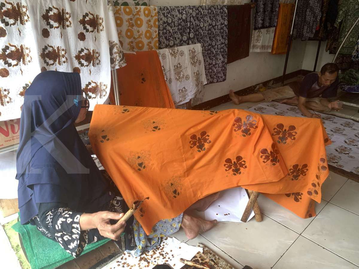 Produksi batik 