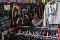 Penjualan Pakaian Lokal Naik 10% Berkat Larangan Impor Pakaian Bekas
