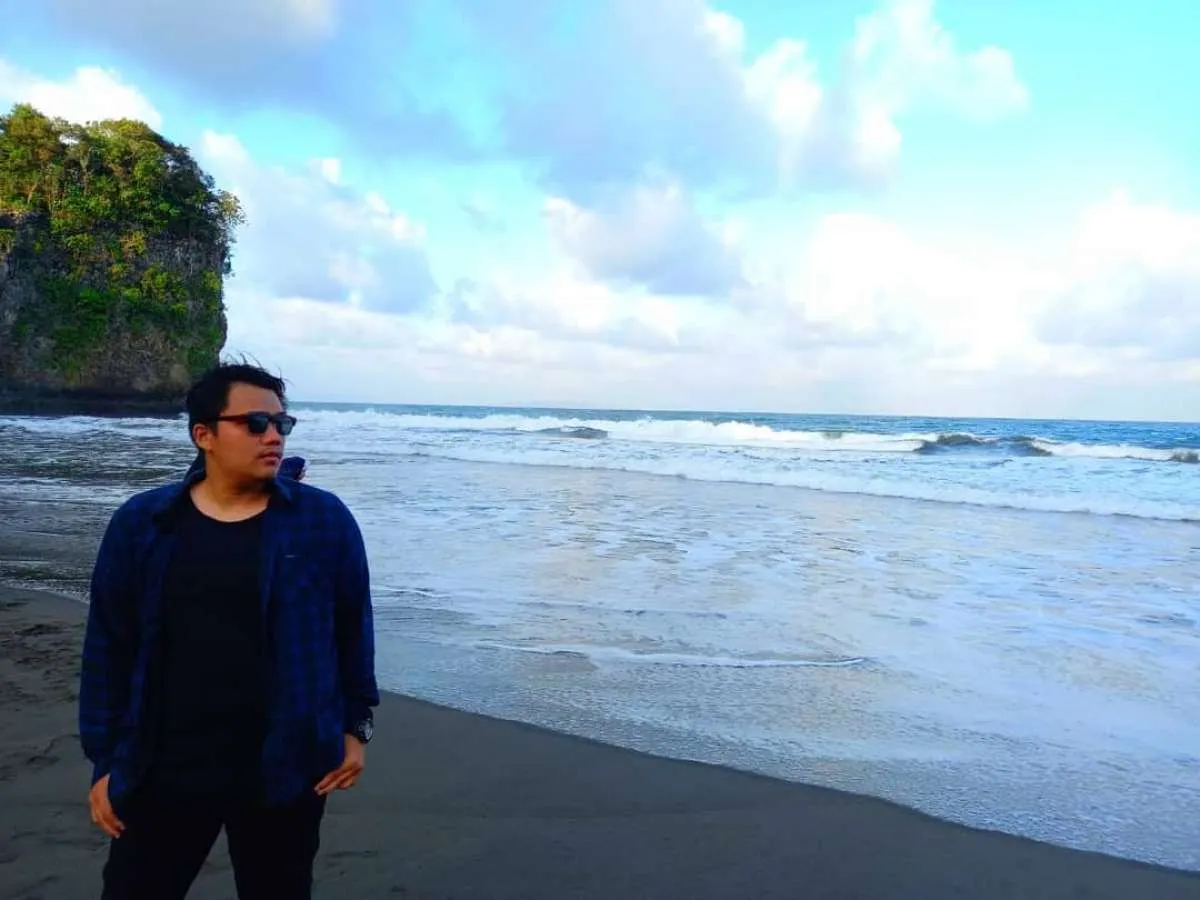 Selain Pantai Pangandaran, Pantai Batu Karas bisa jadi rekomendasi tempat berlibur