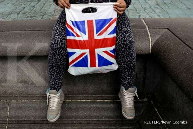 UK Inflation Cools But Core, Services Surprise to Upside