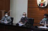 Ketiga tersangka suap di Kabupaten Hulu Sungai Utara ditahan di Rutan KPK 