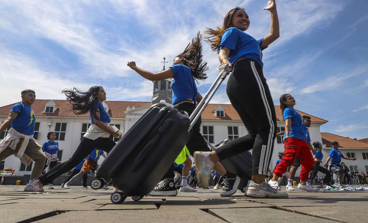 Aksi Flashmob Selebrasi Online Tiket Week oleh Tiket.com 