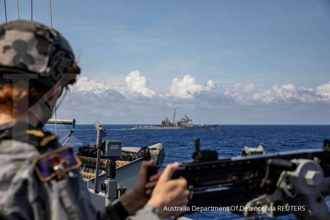 Tegang, posisi kapal induk AS dan kapal perang China berdekatan di Laut China Selatan