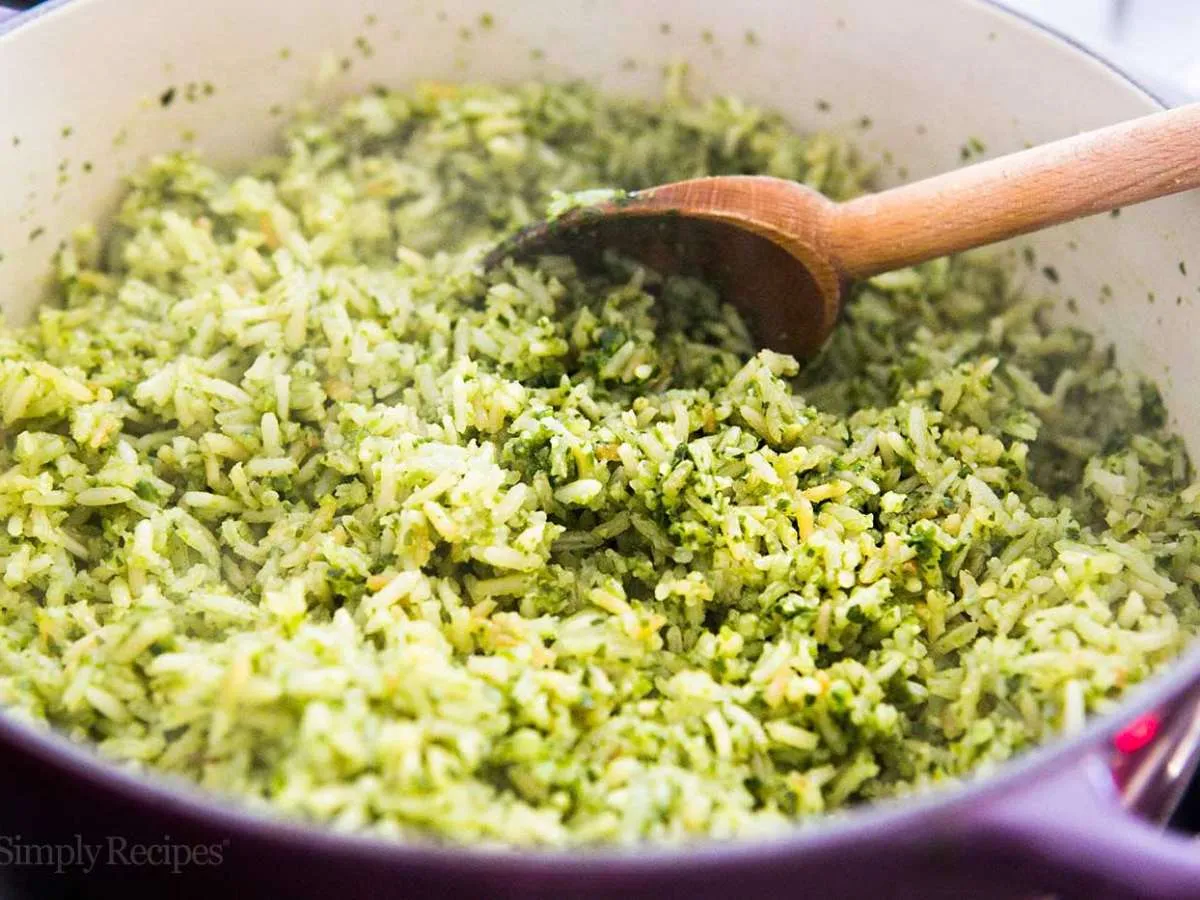 Resep Nasi Hijau Daun Sawi, Lebih Pulen dan Gurih Masak Pakai Santan