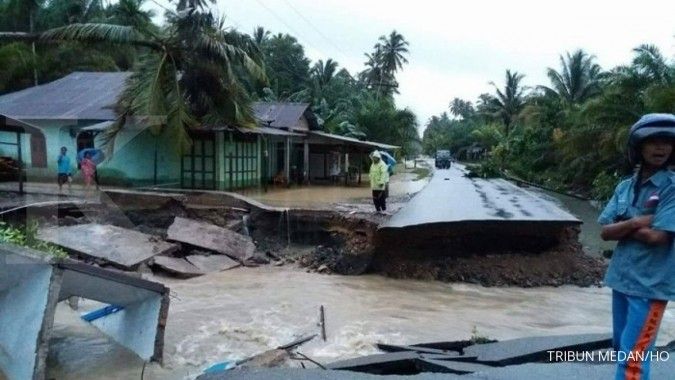Sumut dan Sumbar dilanda banjir longsor, 22 orang meninggal serta 15 orang hilang