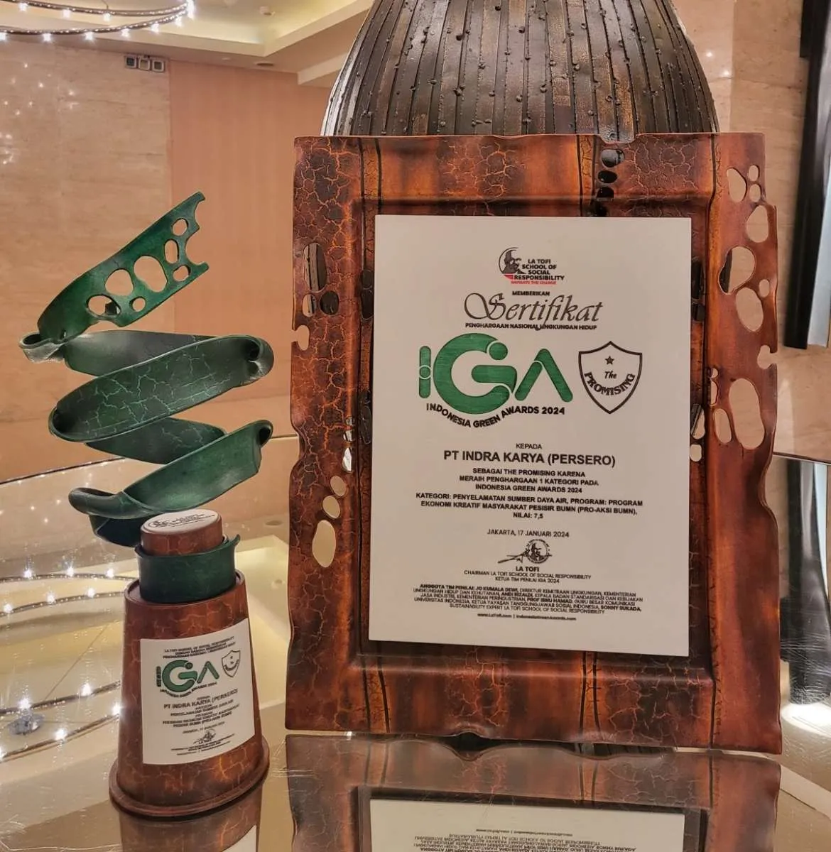 Indra Karya Sabet Penghargaan Bidang Lingkungan Hidup di Indonesia Green Award 2024