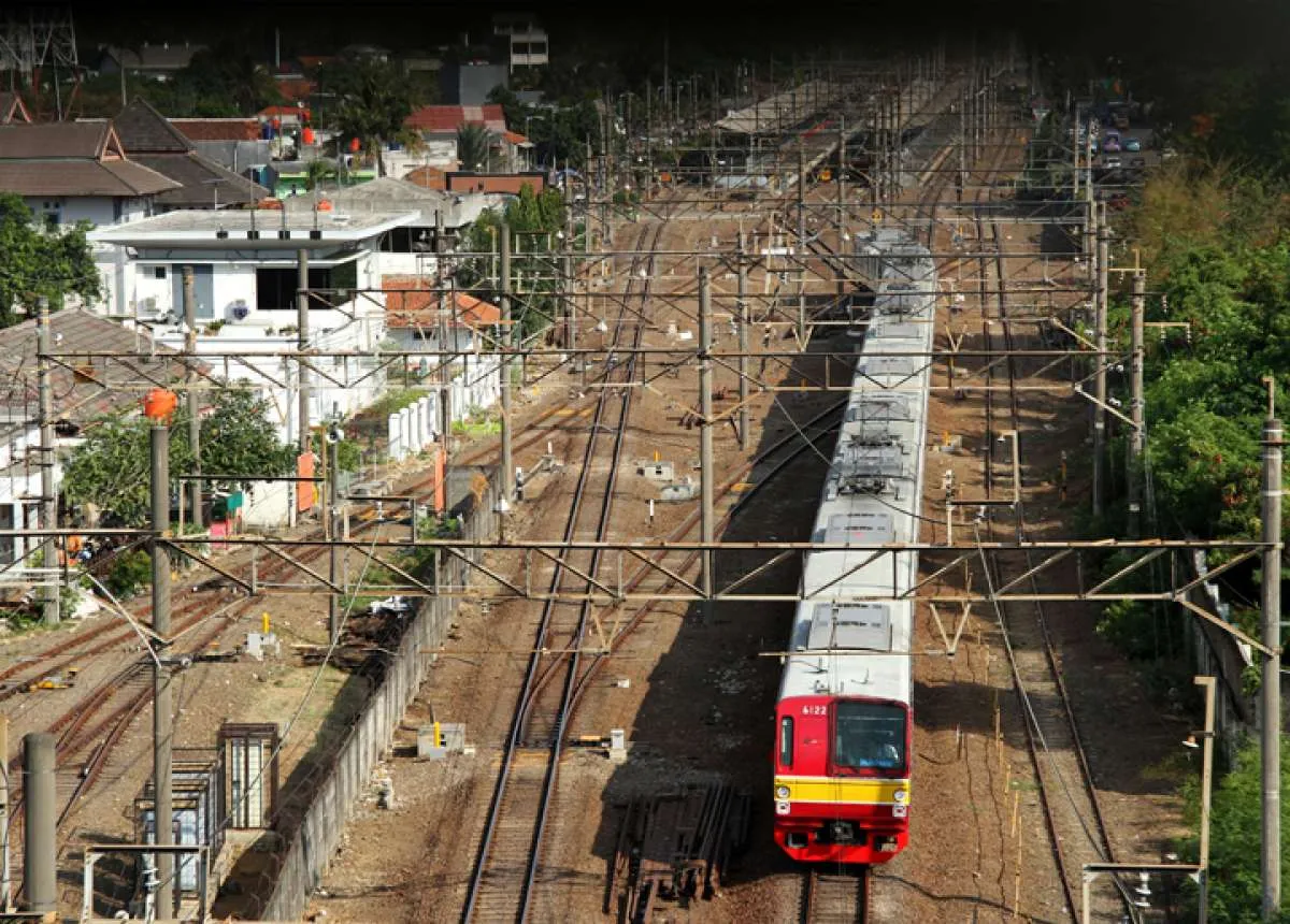 Ini perjalanan kereta api Jabodetabek yang terganggu banjir