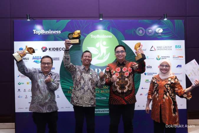 Jalankan CSR Inovatif, PTBA Borong 3 Penghargaan TOP CSR Awards