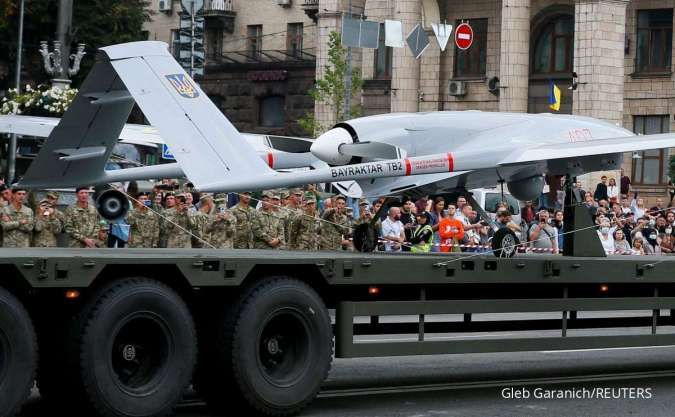 Drone Ukraina Menyerbu Rusia dalam Semalam, Pangkalan Udara Jadi Target