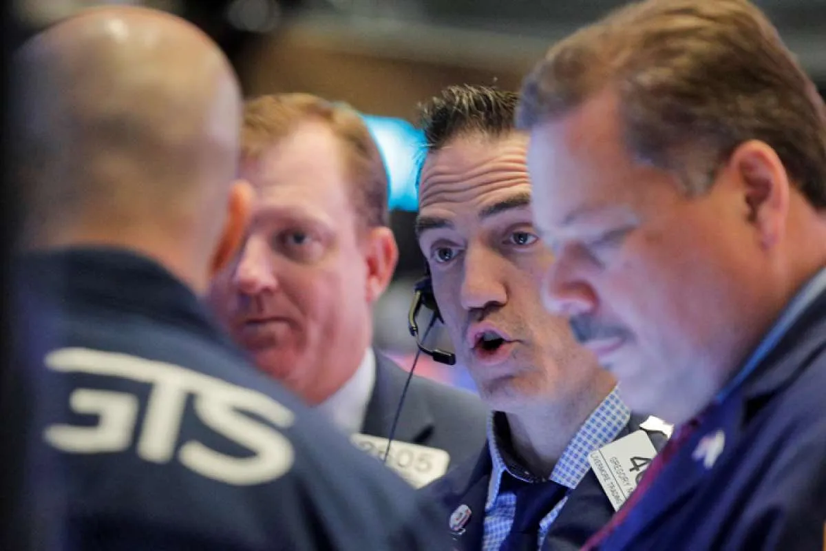 Wall Street dibuka flat di tengah beragamnya kabar di pasar