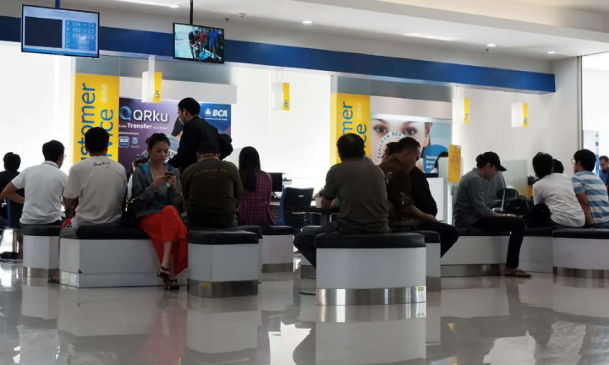 Masih hati-hati, bank pasang target pertumbuhan kredit lebih rendah dari target OJK
