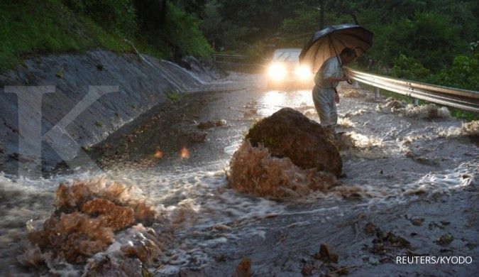 Hujan deras di selatan Kyushu, Jepang mengevakuasi puluhan ribu orang