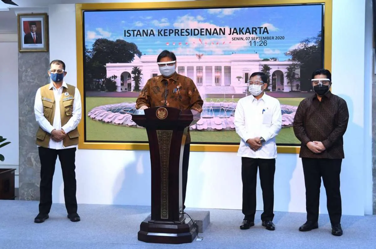 Vaksin dan bansos jadi program unggulan yang dilanjutkan tahun depan