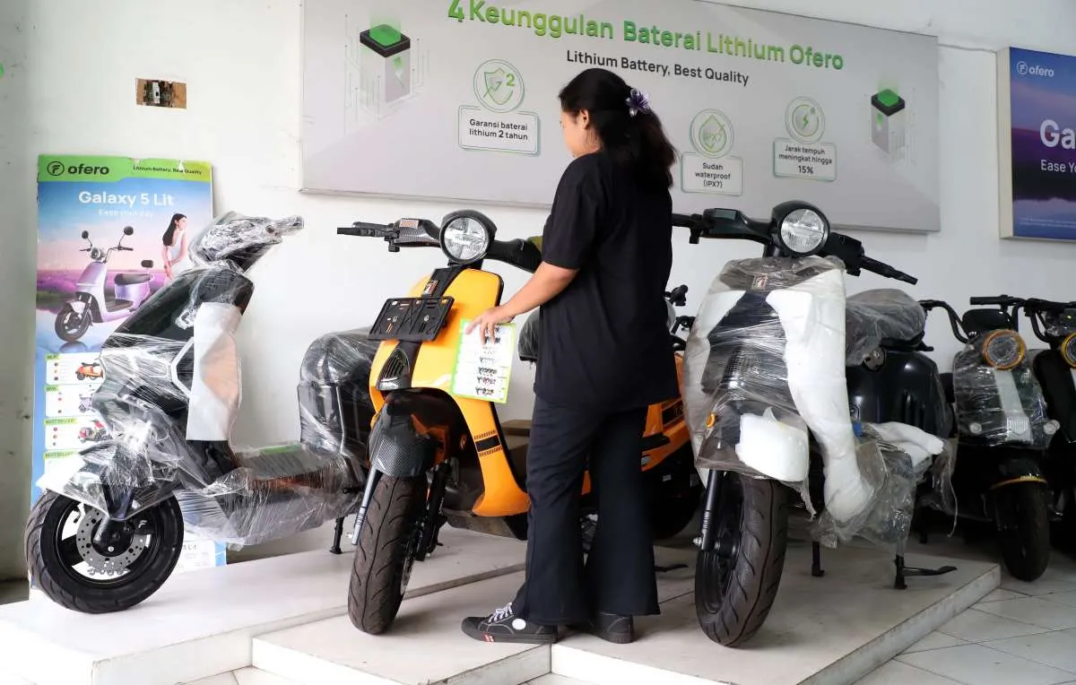Lonjakan Harga BBM Dorong Tren Kendaraan Listrik di Indonesia