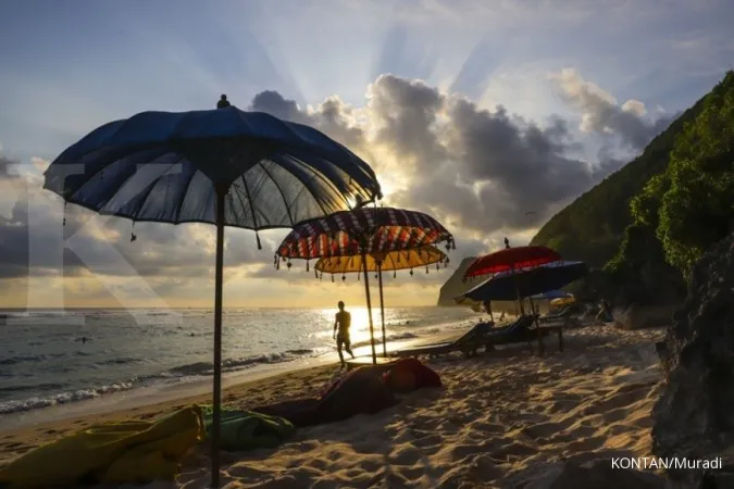 Ingat, saat pelesiran ke Bali, jangan sembarangan kencing di pohon