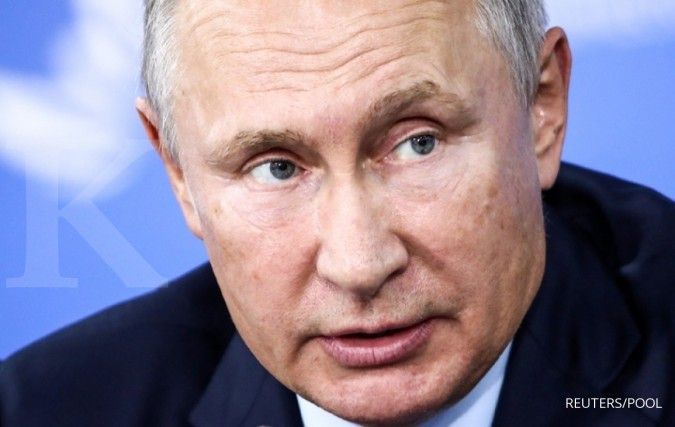 Putin mengaku 'sangat prihatin' pemberlakuan status darurat militer di Ukraina