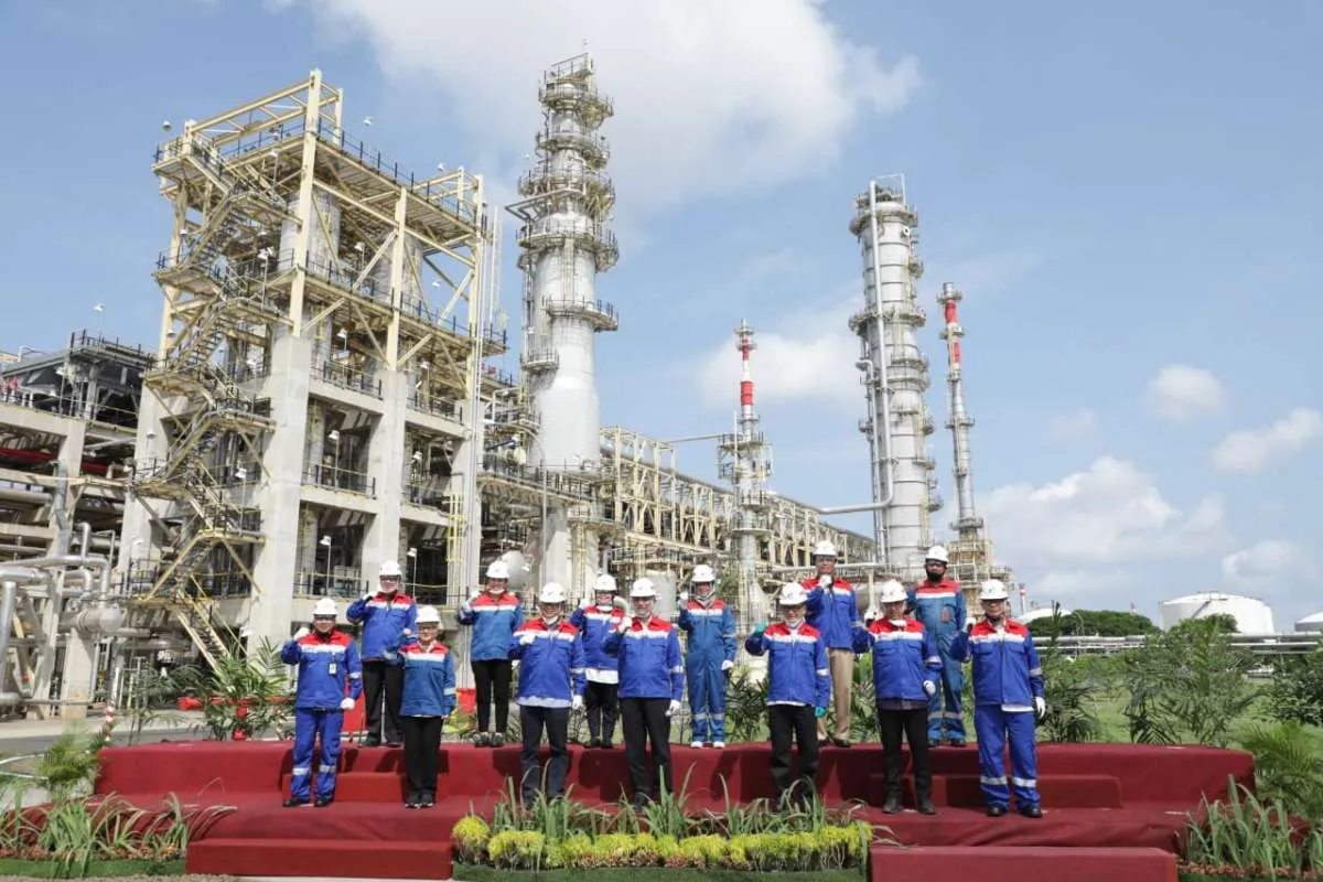 Pertamina RU IV Cilacap salurkan energi PLTS ke lingkungan sekitar