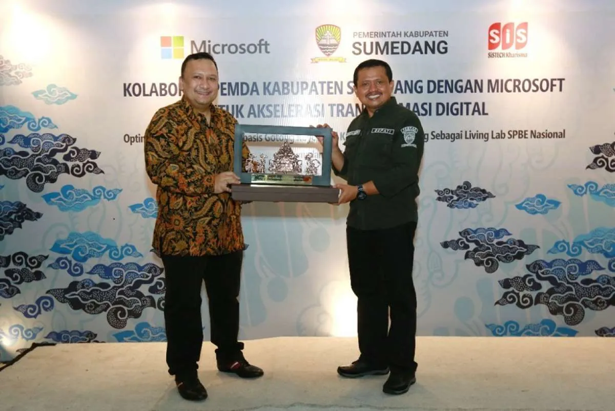 Pemda Sumedang  & Microsoft  Wujudkan Digitalisasi Pendidikan & Pemerintahan