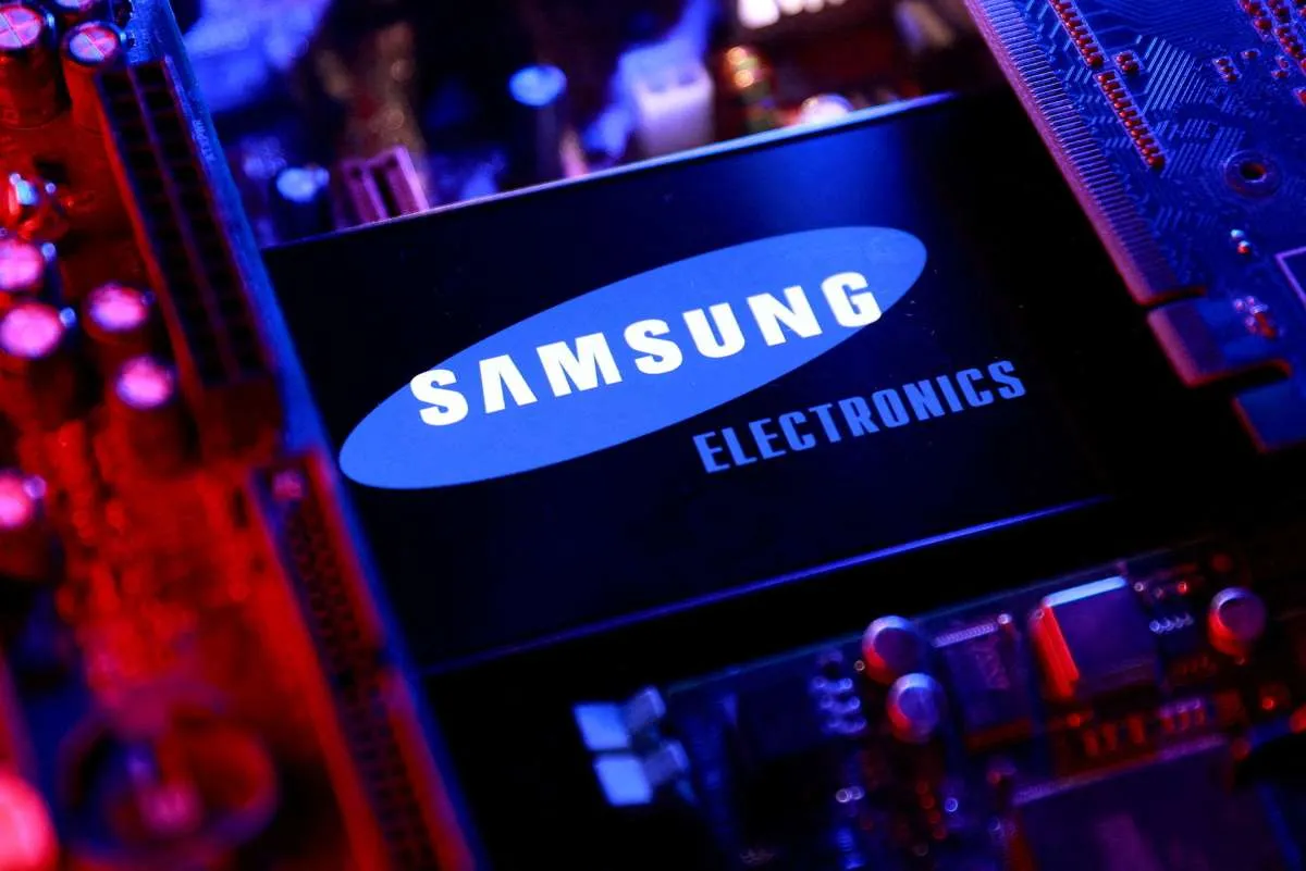Samsung Mulai Kirim Sampel Chip HBM4E untuk Pasar AI Global