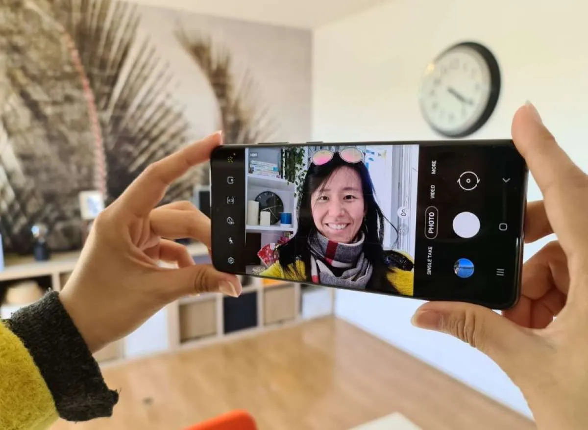 10 HP dengan kamera selfie terbaik saat ini, Samsung mendominasi