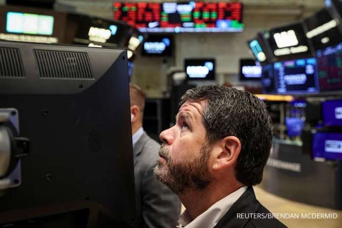 Wall Street Dibuka Turun, Investor Menunggu Petunjuk Kenaikan Suku Bunga The Fed