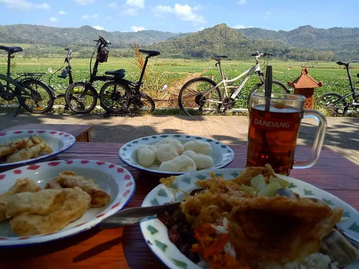 Geblek Pari di Kulon Progo, tempat makan sekaligus wisata berlatar sawah