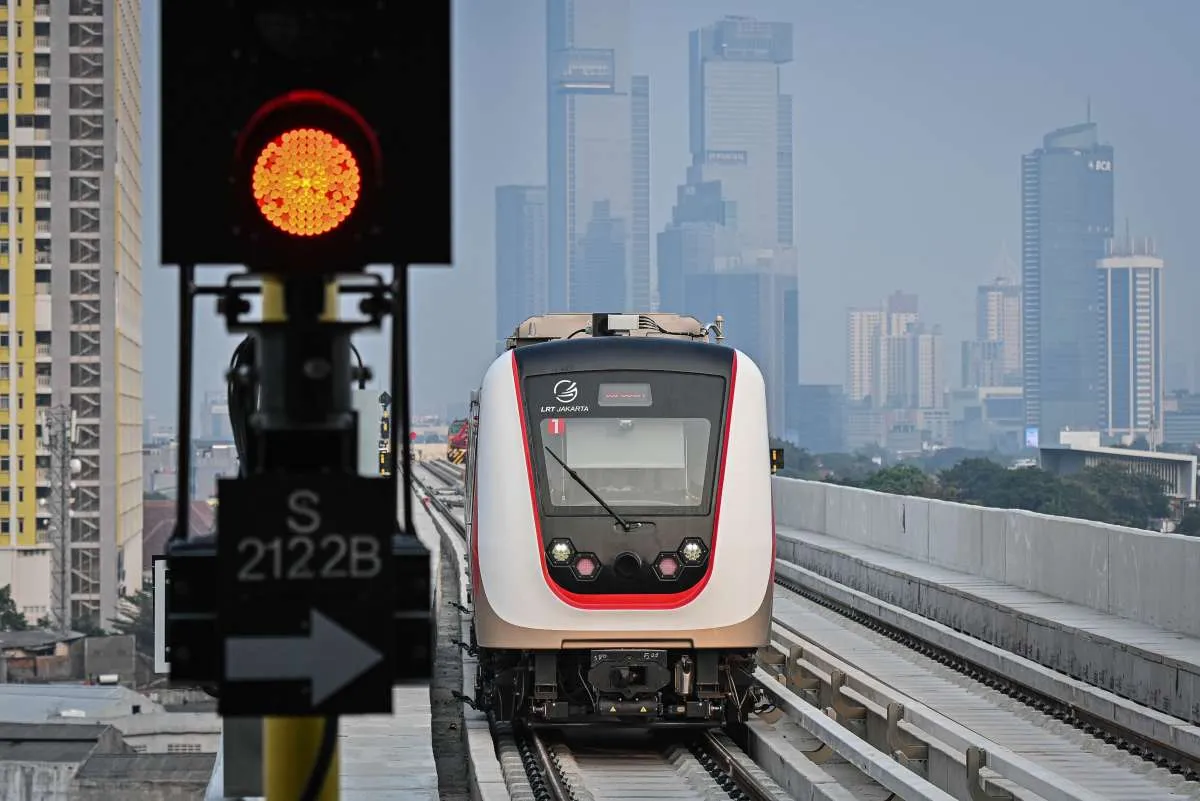 Waskita (WSKT) Tuntaskan LRT Jakarta Fase 1B, Rute Kelapa Gading-Manggarai Beroperasi