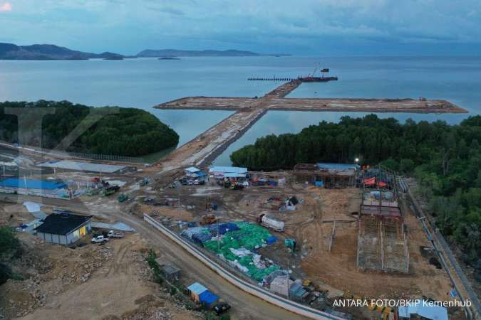 Brantas Abipraya Bangun Lajur Lingkar Jalan Akses Pelabuhan Peti Kemas Wae Kelambu