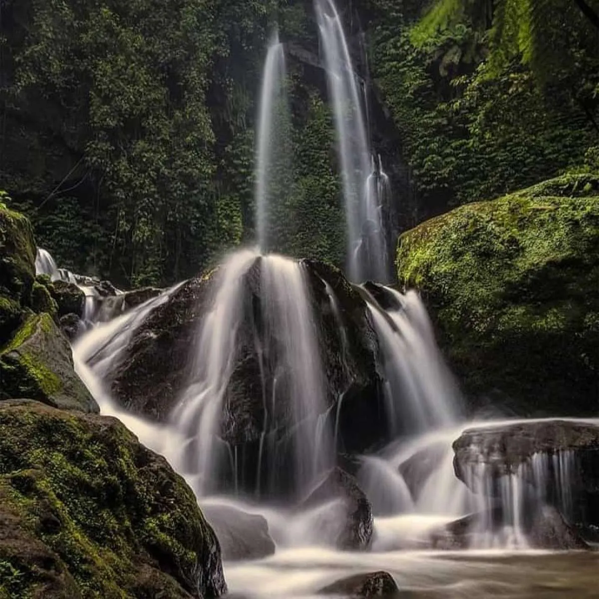 10 Wisata Alam di Malang Ini Punya Pesona Indah yang Tersembunyi