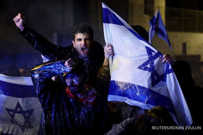 Puluhan Ribu Orang Unjuk Rasa Menentang Pemerintahan Netanyahu di Yerusalem