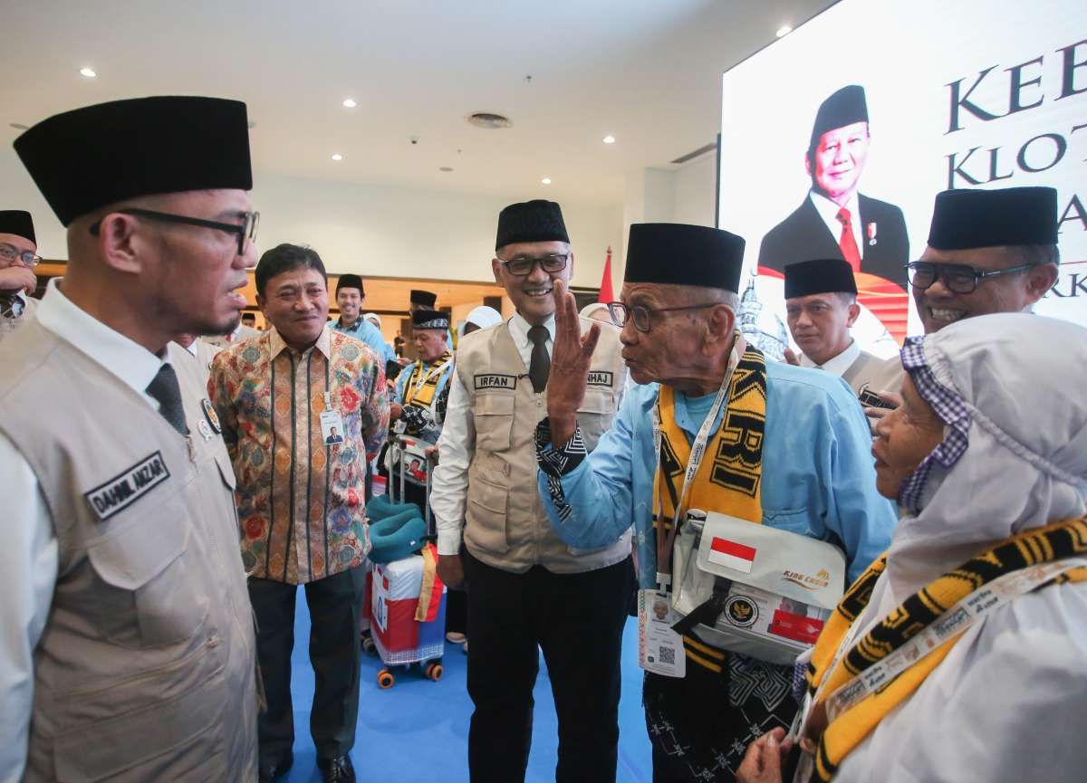 Menteri Haji dan Umrah Lepas Kloter Pertama Jamaah Haji asal Banten