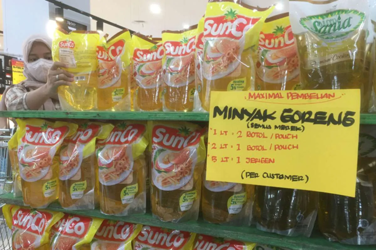 Meski Harga Turun, Stok Minyak Goreng di Ritel Modern Sulit Ditemukan