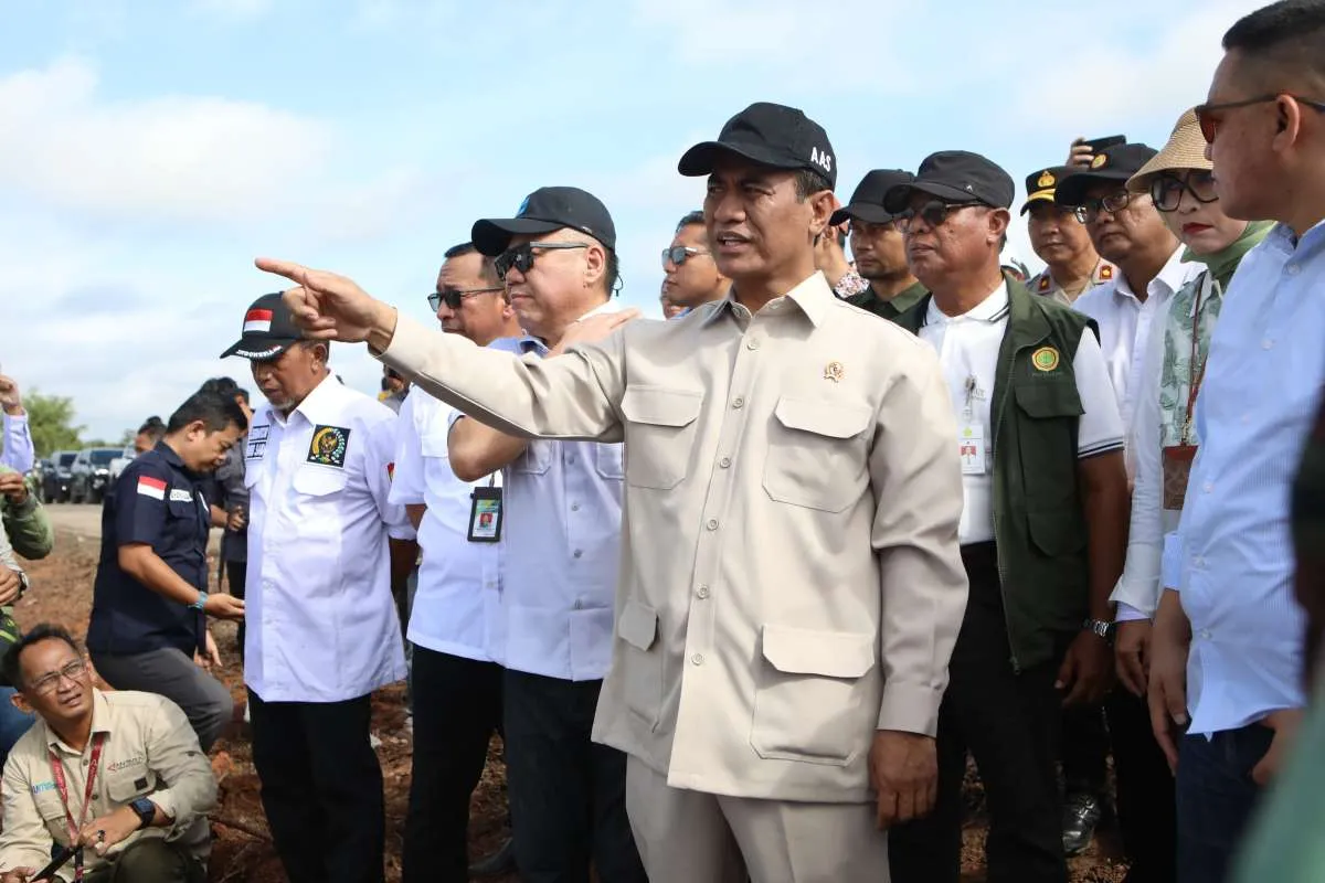 Mentan Amran Dianugerahi Bintang Mahaputra Adipurna oleh Prabowo, Ini Prestasinya