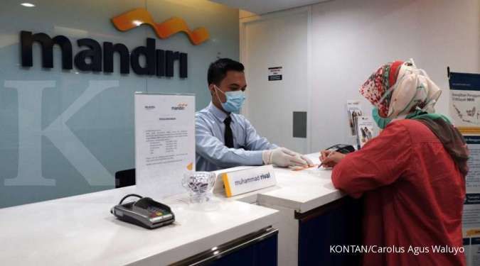 Bank Mandiri salurkan bantuan alat kesehatan ke rumahsakit rujukan corona di Jakarta