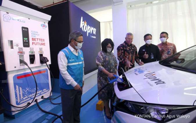 Dukung Energi Terbarukan, Bank Mandiri Pasang SPKLU di Kantor Pusat