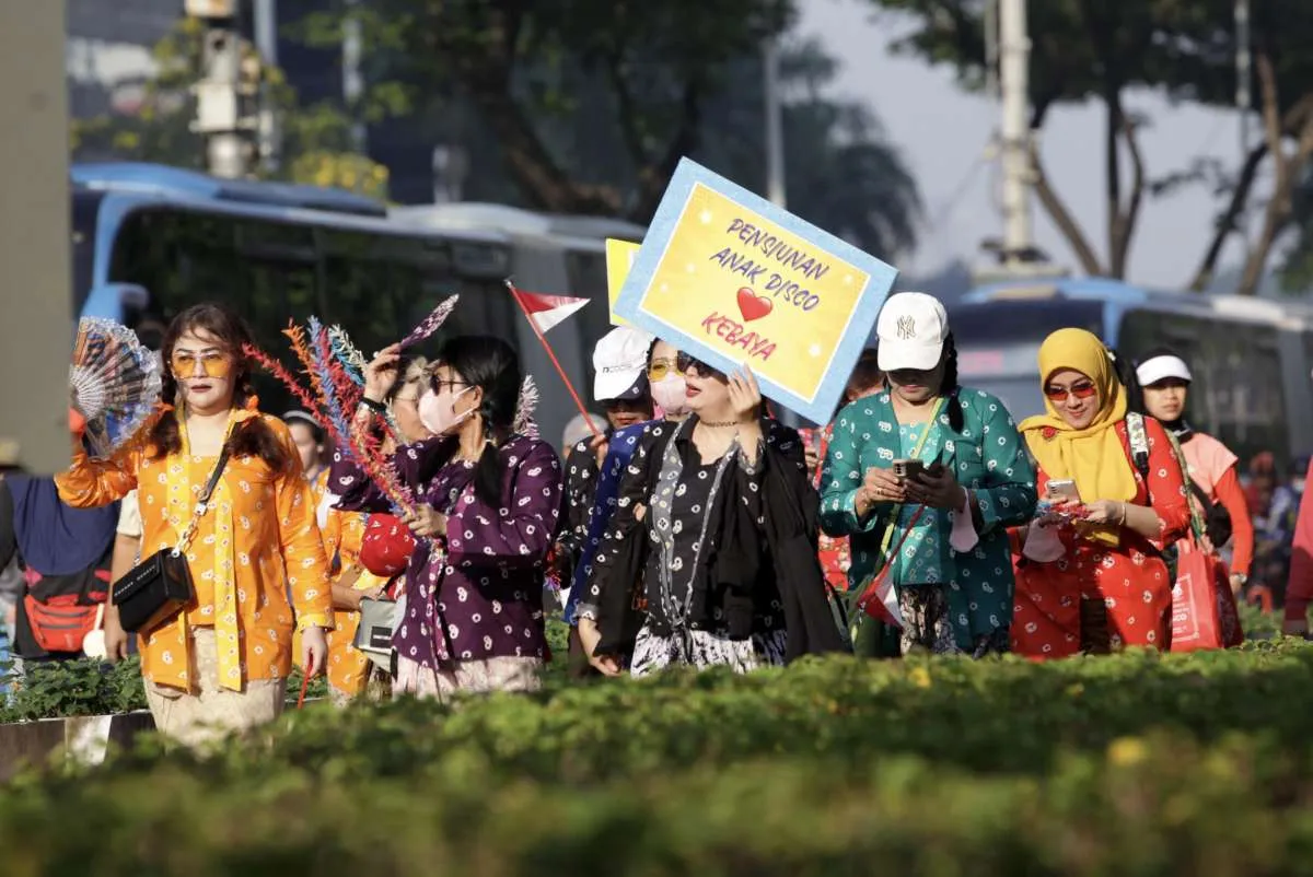 Ada 3 Peringatan Penting Setiap 24 Juli: Mulai dari Hari Kebaya hingga Perawatan Diri