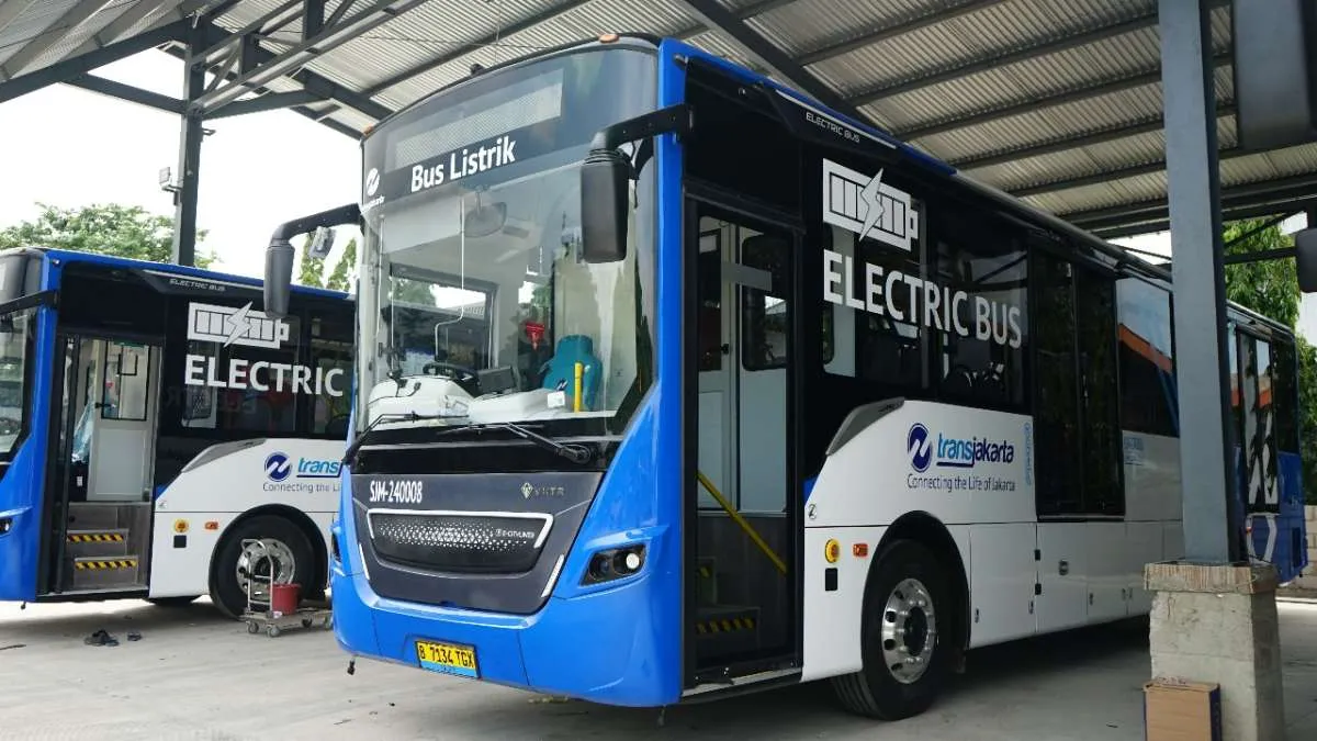 Bus Listrik Made in Indonesia Siap Tantang Tesla di Jalan Ibu Kota
